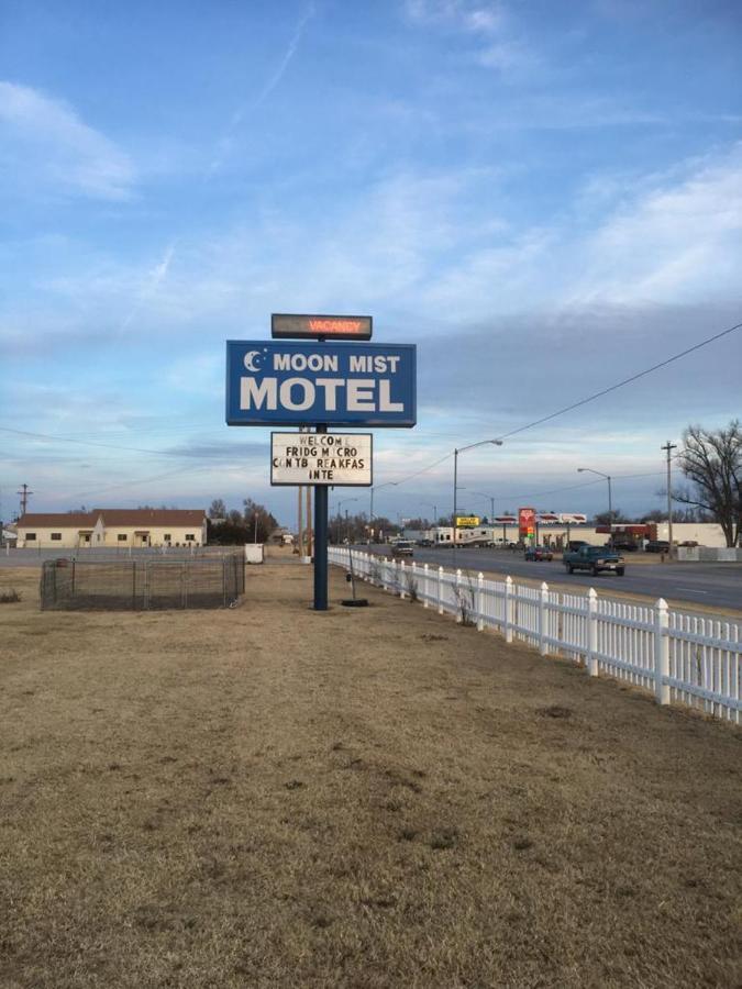Moon Mist Motel Meade Exteriör bild